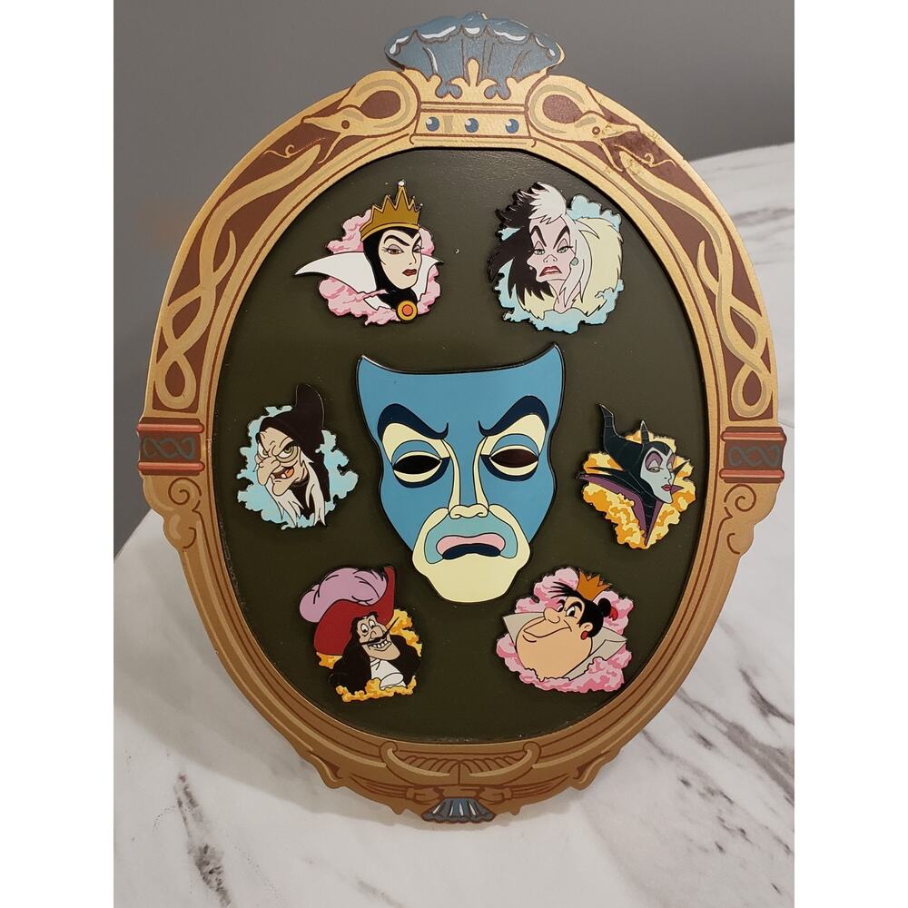 RARE - DISNEY MAGIC MIRROR PIN HOLDER W/ SLAVE & 6 VILLAINS WDCC